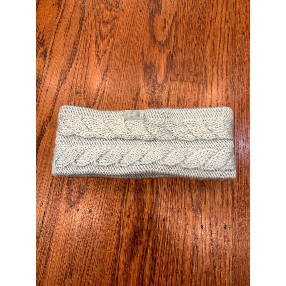 The North Face Womens Oh Mega Headband Muted Pine Cable Knit Fleece Lined Green